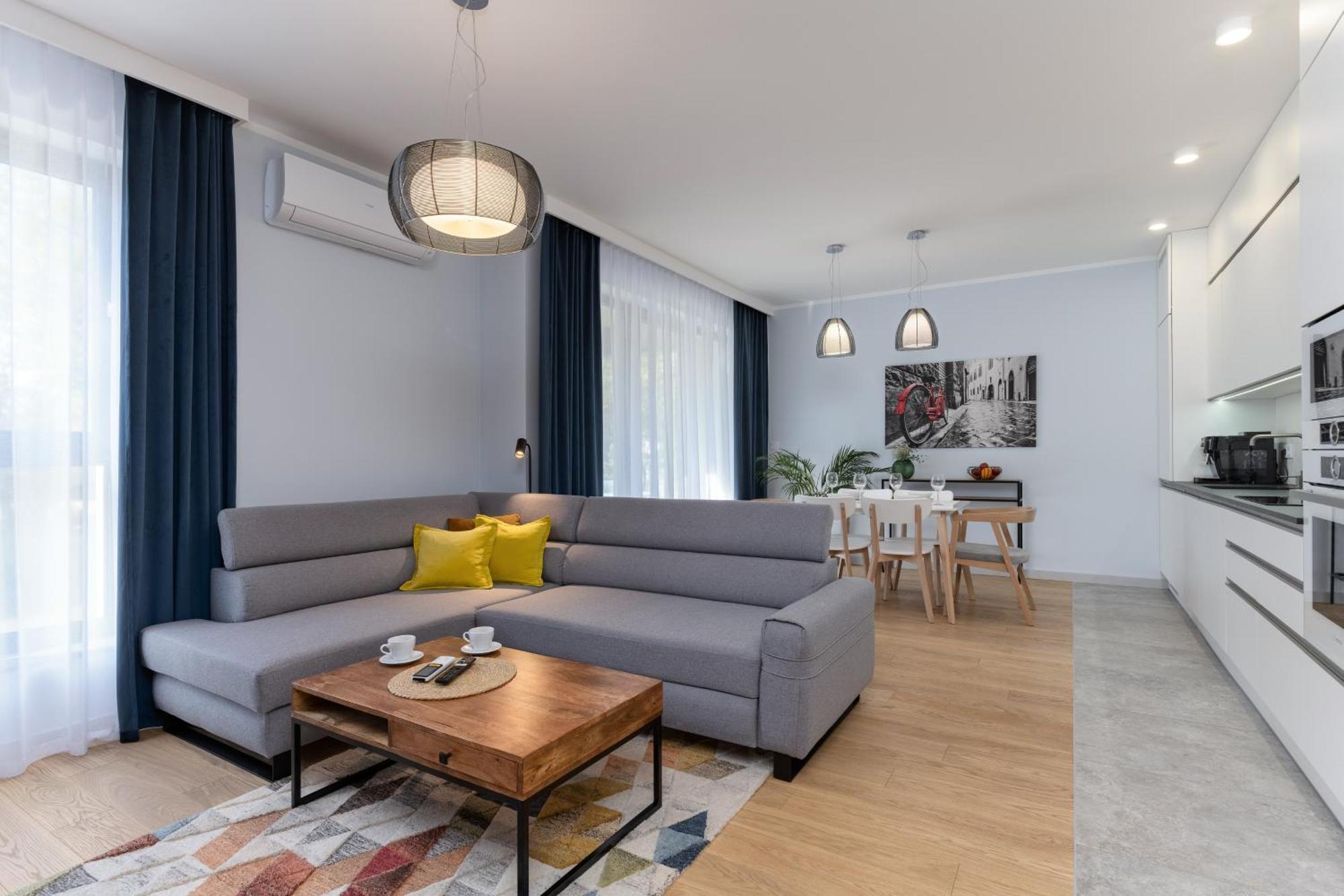 Br12 Premium Apartments , Garaz Bielsko-Biała Buitenkant foto